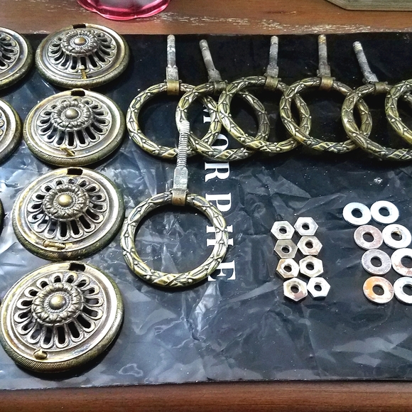 Antique Art Deco Pull Knobs set of 8 - Picture 11 of 14